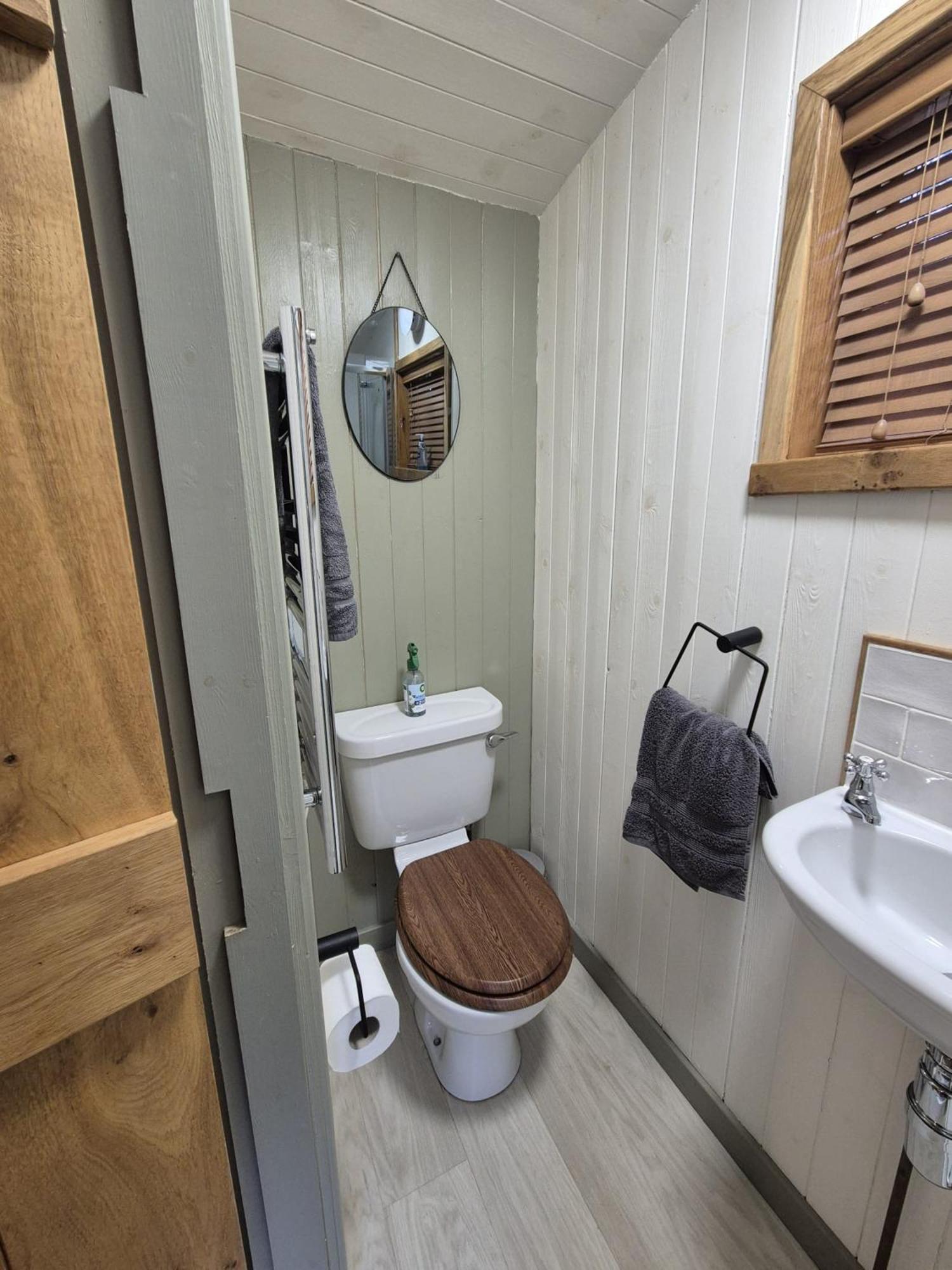 Corry Lodge Estate - Sheperds Huts Or Container Stays With Sea View Broadford (Isle of Skye) Luaran gambar