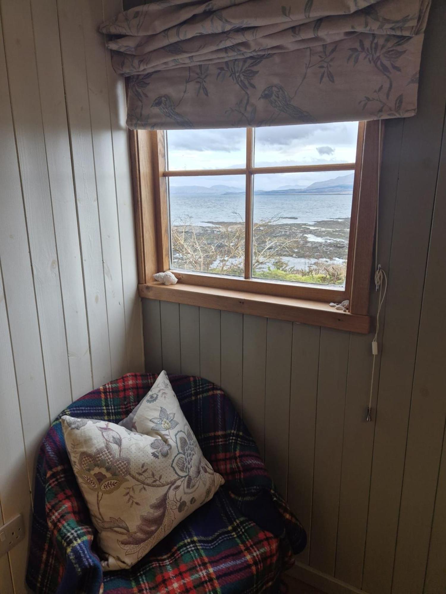 Corry Lodge Estate - Sheperds Huts Or Container Stays With Sea View Broadford (Isle of Skye) Luaran gambar