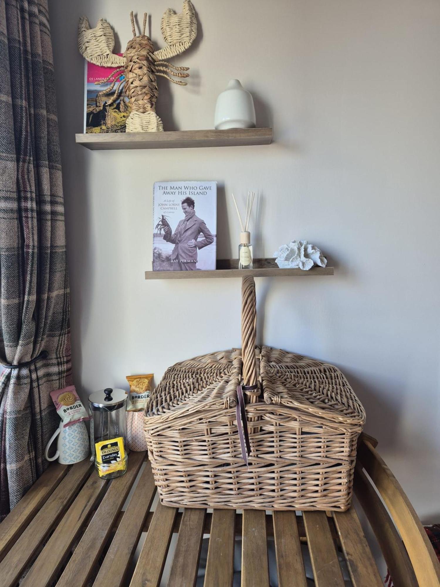 Corry Lodge Estate - Sheperds Huts Or Container Stays With Sea View Broadford (Isle of Skye) Luaran gambar